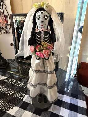 Handmade wooden Dia De Los Muertos Skeleton Bride 14"